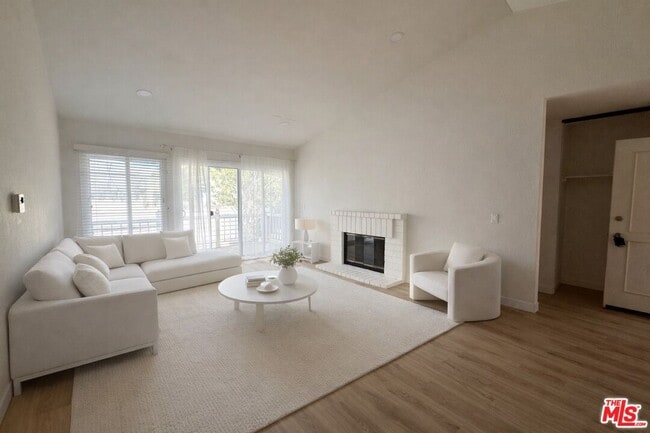 Building Photo - 8721 Endsleigh Ave Unit F