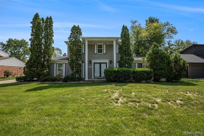 Building Photo - 17346 Fairway Rental