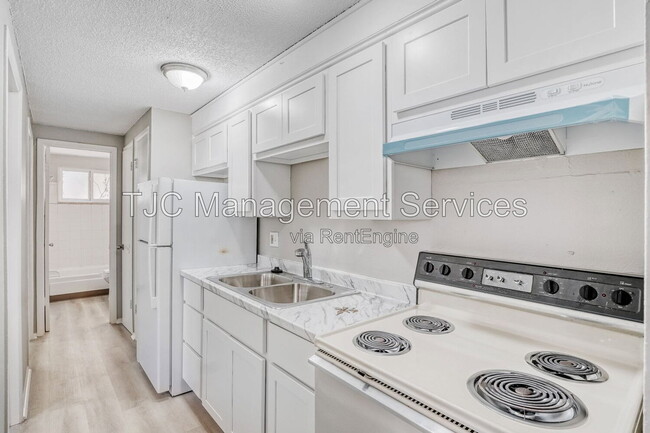 Photo - 1138 Corona St Unit 206