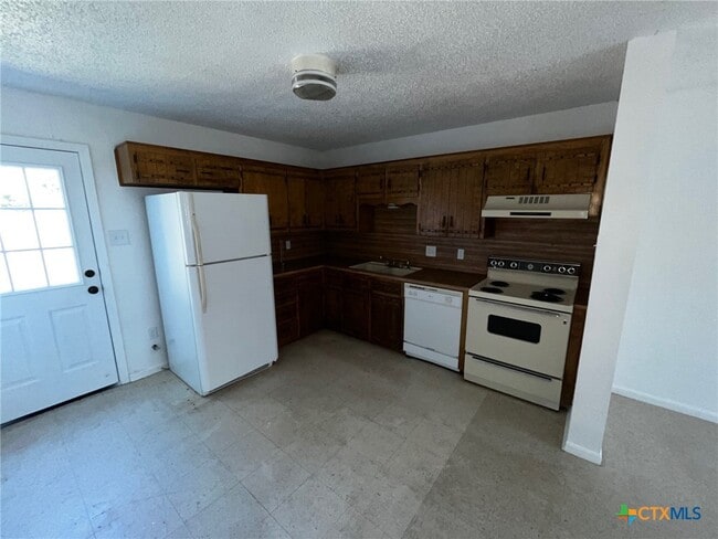 Photo - 202 N Walnut St