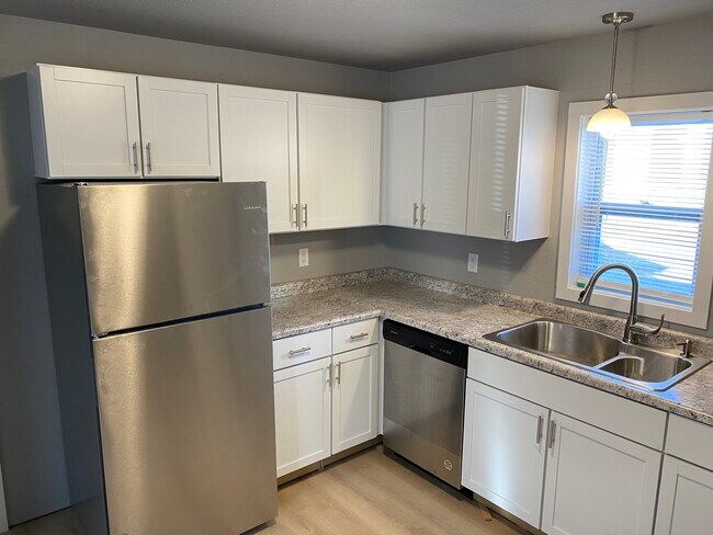 Photo - 1024 Saint Clair Ave