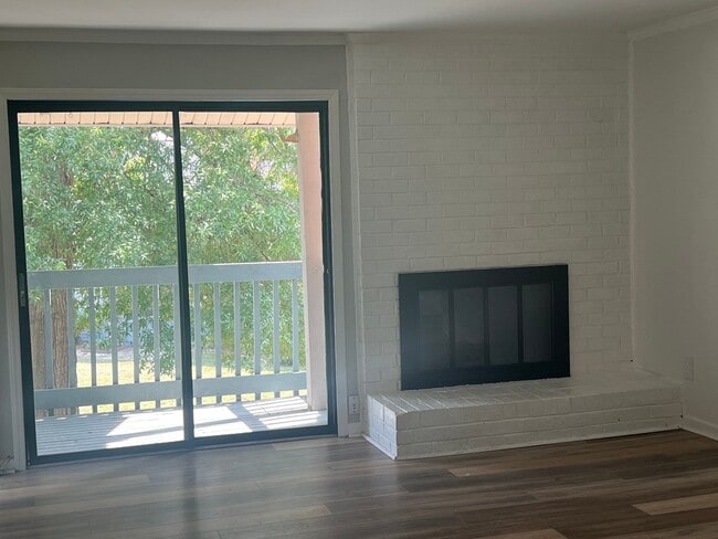 Photo - 10933 Harrowfield Rd