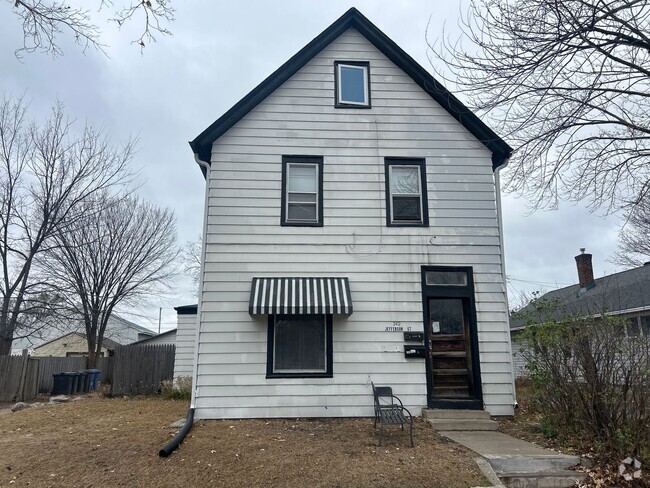 Building Photo - 2412 Jefferson St NE Unit 1 Rental