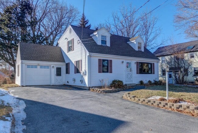 Building Photo - 28 Oregon St Unit 1