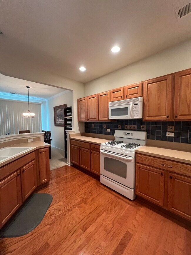 Photo - 13282 Poplar Way