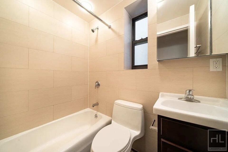 Photo - Central Park!! Rent Stabilized 1BR and WD ... Unit 4BE