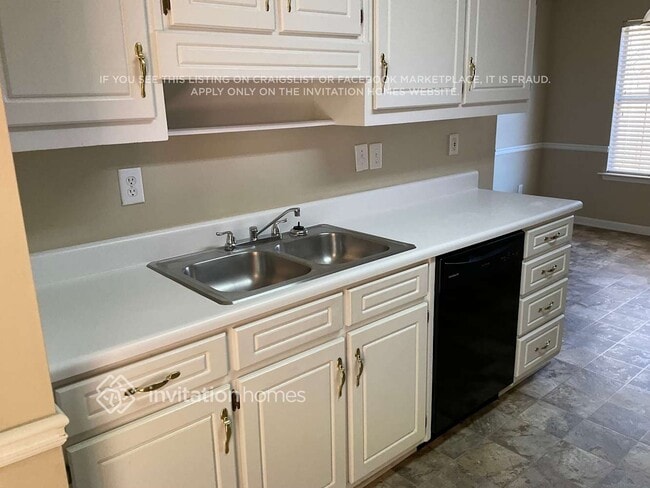 Photo - 875 Wilmont Ct