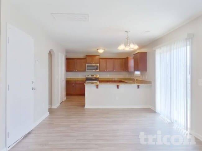 Photo - 831 Dovefield Ln