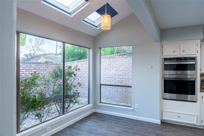 Photo - 12226 Ravenmoor Dr