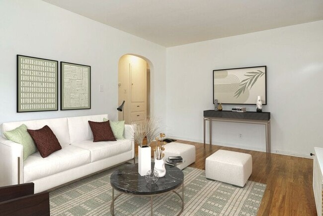 Photo - 343 E Royal Forest Blvd