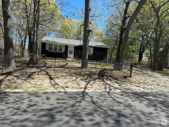 Building Photo - 67 Judith Dr Rental