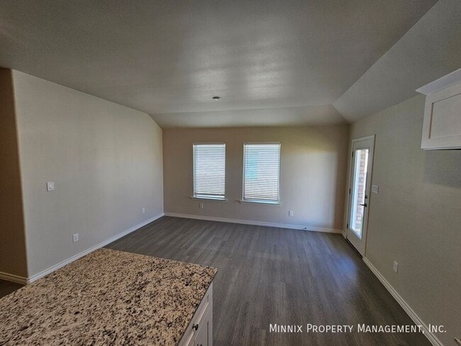 Photo - 1317 Bajada St