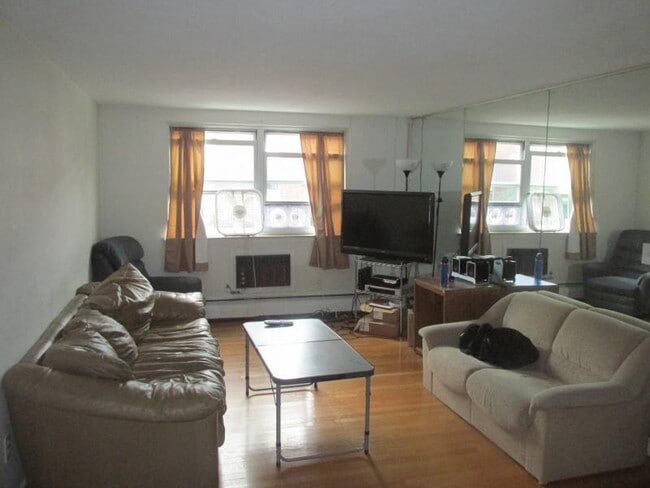 Photo - 11 Commonwealth Ct Unidad 05 Rental