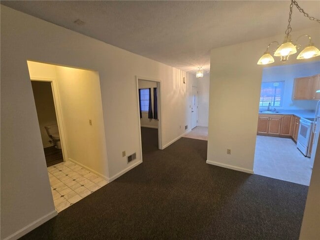 Photo - 947 Sohn Alloway Rd