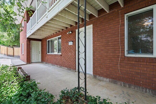 1590 Nicholls Rd Unit 1