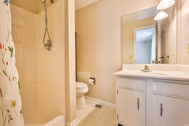 Photo - 7104 Tanbark Ln