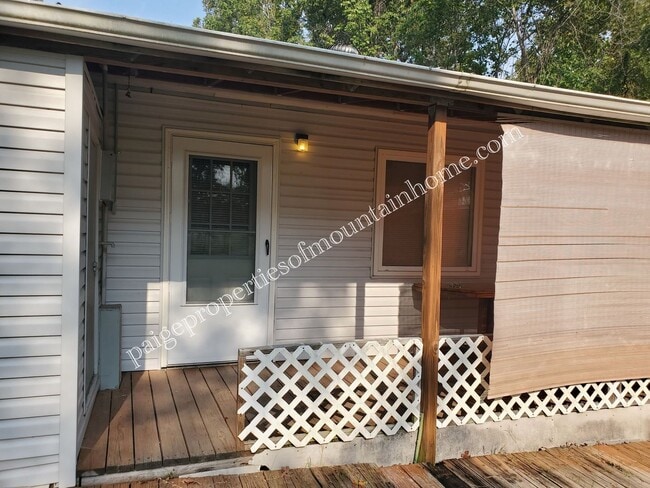 Building Photo - 49 Christopher Ln Unit #2