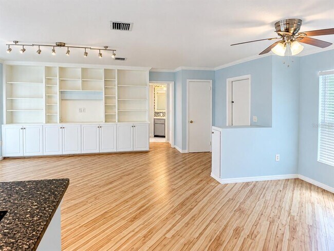 Photo - 1706 Sandy Ct