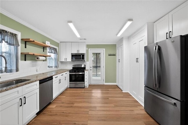 Photo - 871 Hargis St SE