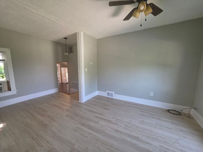 Photo - 245 Cherry St Unit 245 1/2 Upstairs