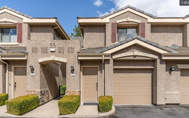 Building Photo - Beautiful 2-bedroom, 2 bath Condo in Gated... Unit 5523