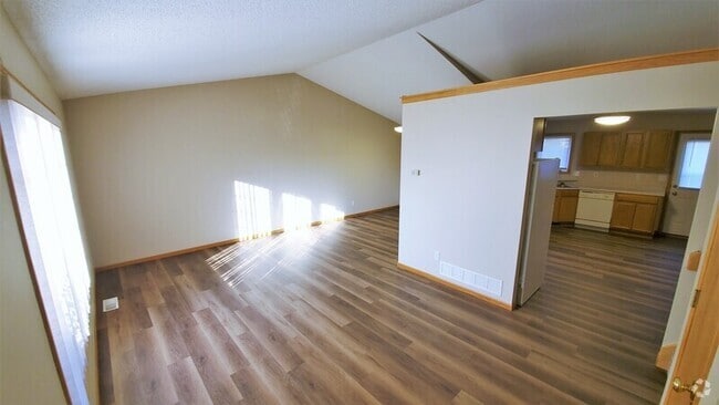 Building Photo - 736 71st St NE Rental