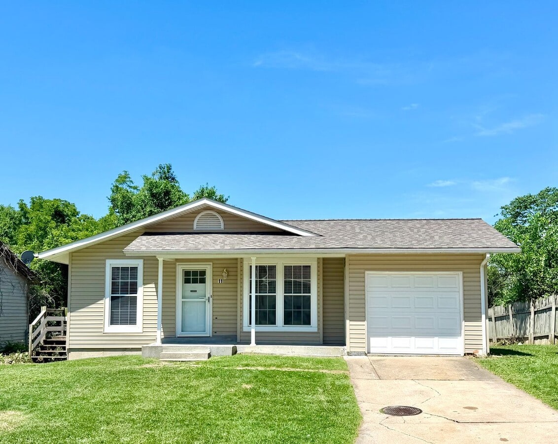 3 Bedroom Home in the highly sought-after Fort Zumwalt South School District - 3 Bedroom Home in the highly sought-after Fort Zumwalt South School District