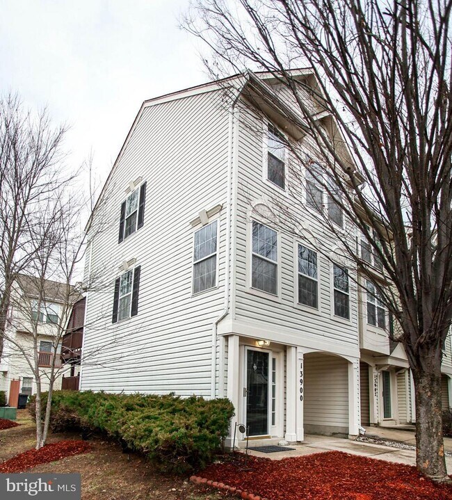 Photo - 13900 Fareham Ln Townhome