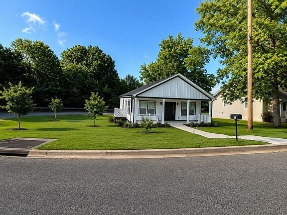 Photo - 22 Owens St
