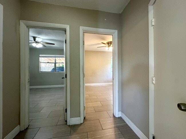 Photo - 909 Windsor Ave