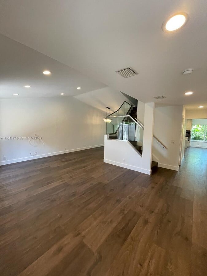 Photo - 438 Village Lake Dr