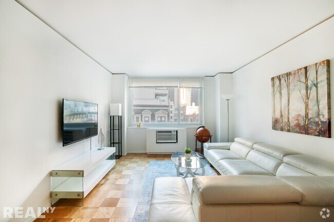 Building Photo - 271 W 47th St Unit 16E Rental