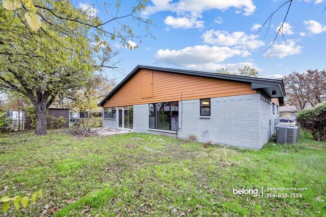 Building Photo - 1710 Duncan Way