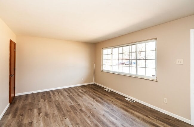 Photo - Lovely 3 Bedroom 2 Bathroom Home