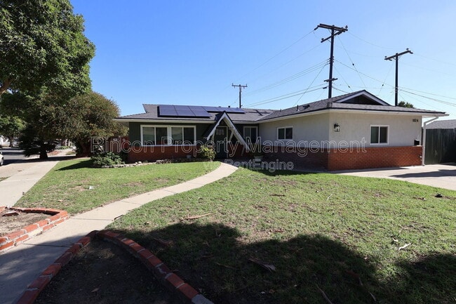 Building Photo - 102 Hoover Ave