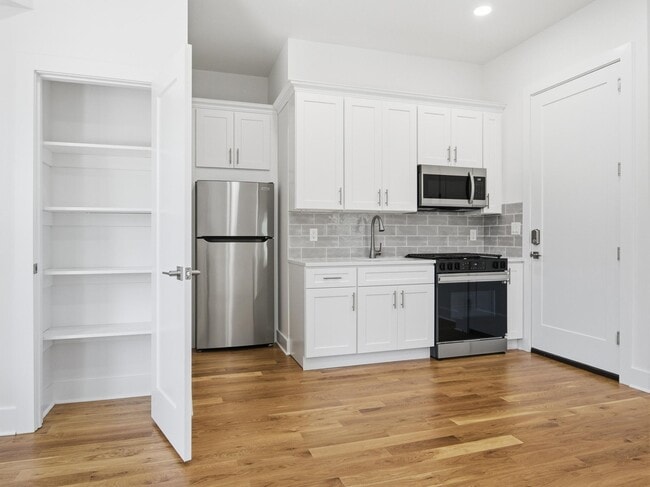 Photo - 858 West Side Ave Unit 2F