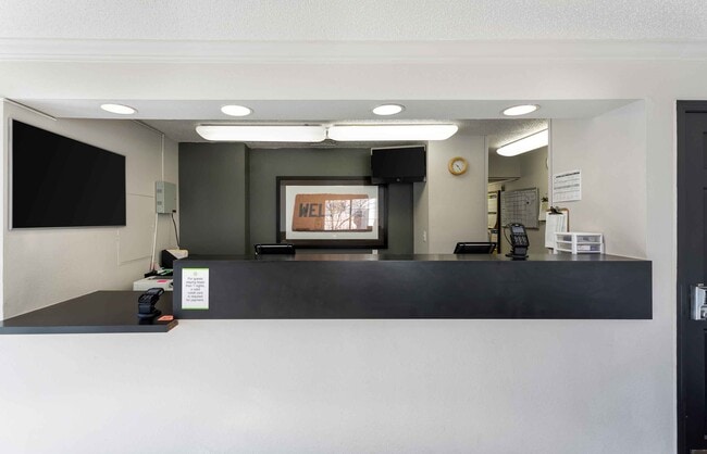 Furnished Studio-Denver - Cherry Creek