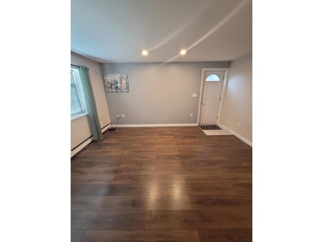 Photo - 20504-2095A 95a Ave
