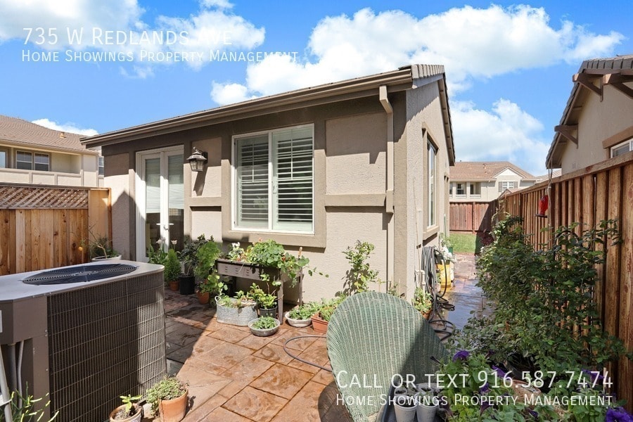 Photo - 735 W Redlands Ave