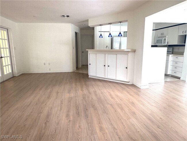 Building Photo - 675 Wedge Dr