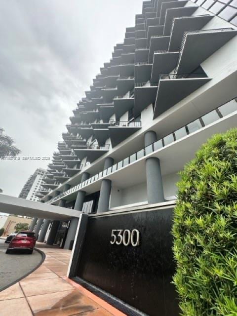 Building Photo - 5300 NW 85th Ave Unit 409