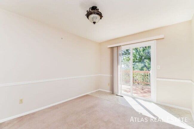 Photo - 2975 Montebello Dr W