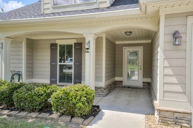 Photo - 812 Paisley Lane