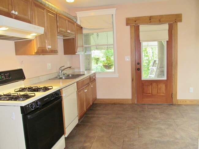 Photo - 88 Thompson St Unit 2