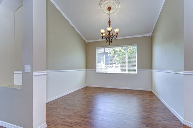 Photo - 6716 Bluff Meadow Ct