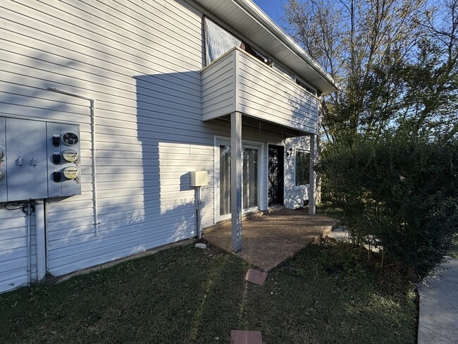 Photo - 810 Bellevue Rd