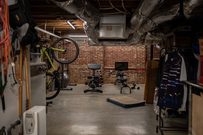 Photo - 926 Herrin Ave