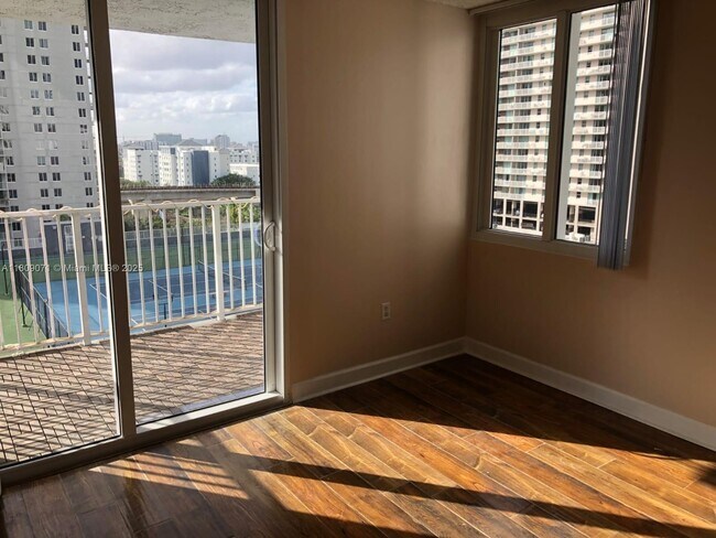 Photo - 800 N Miami Ave Condo Unit E-1001