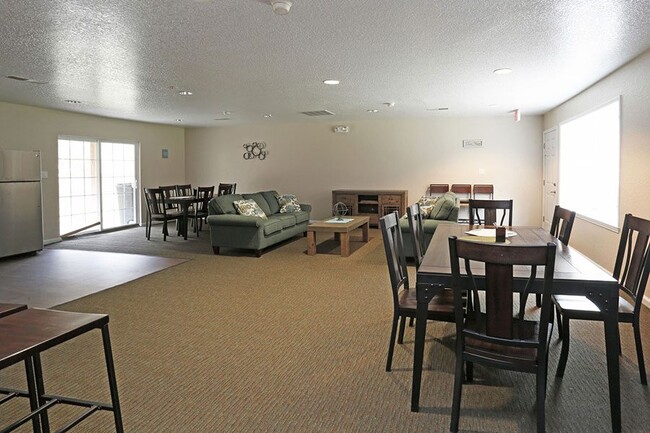 Photo - FAIRMONT HILLS APARTMENTS