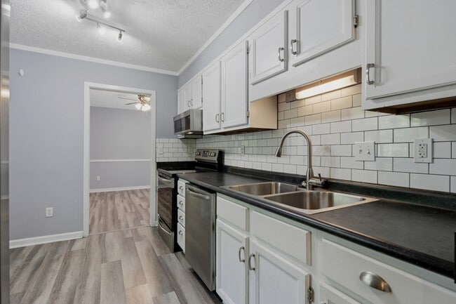 Photo - 5939 Dalton Rd